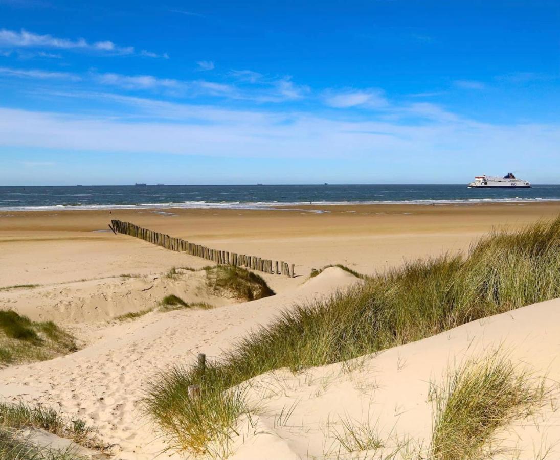 Le Presbytere Des Baraques A Bleriot-Plage - Apt 3 Sangatte Exteriör bild
